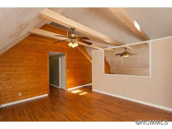 39 LITTLE HUNGRY CREEK LANE - Photo 4