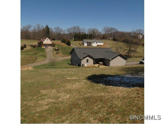 630 Johnson Drive - Photo 3