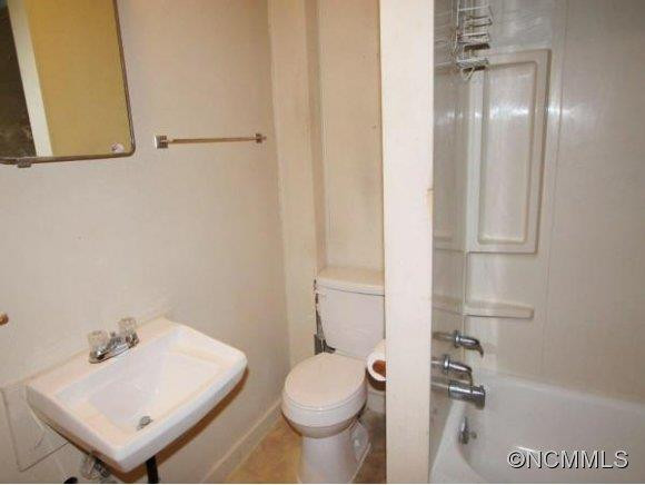 186 EDGEWOOD RD - Photo 15