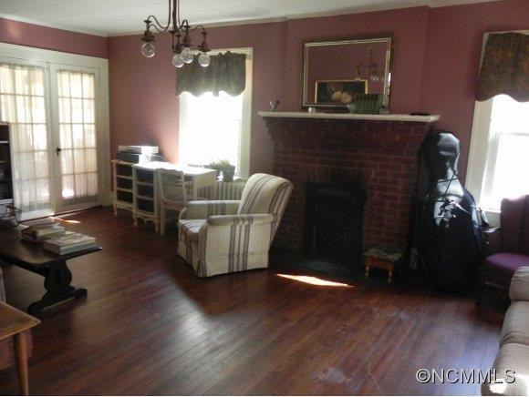 118 Forest Hill Road - Photo 2