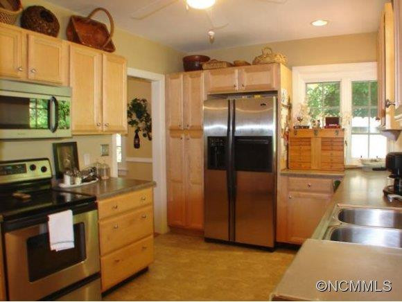 76 Griffing Boulevard - Photo 6