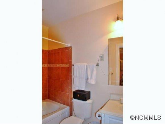 76 Griffing Boulevard - Photo 9