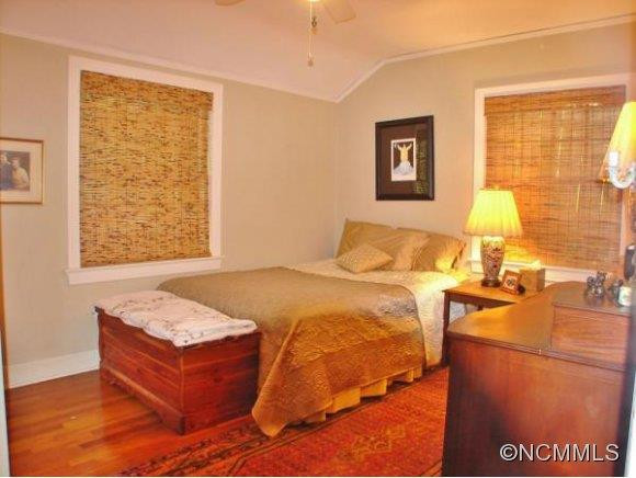 76 Griffing Boulevard - Photo 10