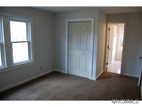 818 Gridley - Photo 6