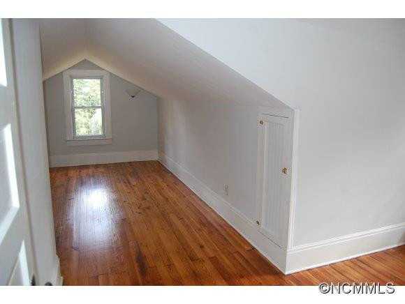 818 Gridley - Photo 9
