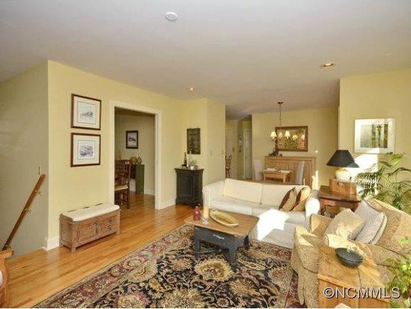 17 MUNN DRIVE - Photo 4