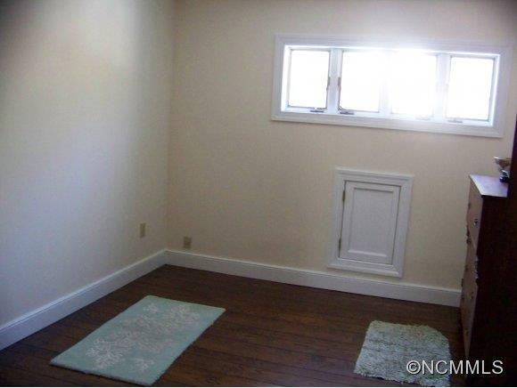 8 Woodmere Drive - Photo 11