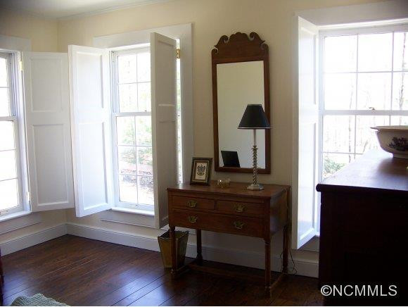8 Woodmere Drive - Photo 12