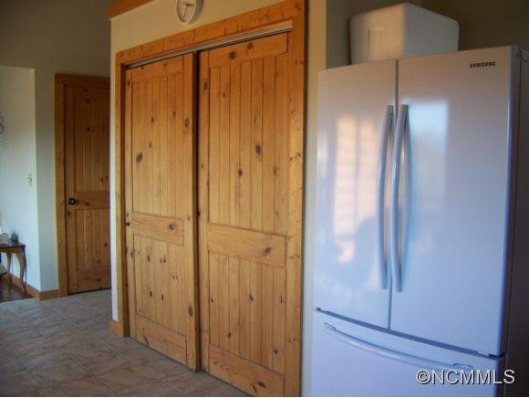 486 Peaks Drive - Photo 4