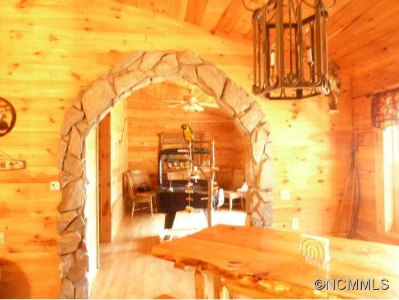  - Photo 11