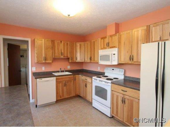 222 TIMBERLANE DR - Photo 4