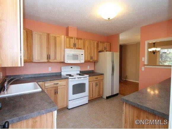 222 TIMBERLANE DR - Photo 5