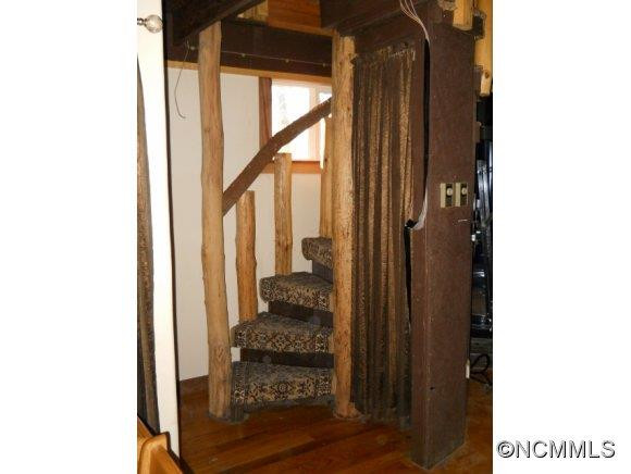 400 Spring Meadow Drive - Photo 6