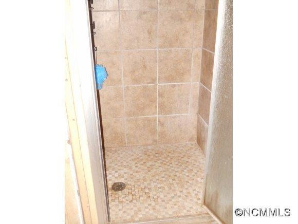 400 Spring Meadow Drive - Photo 8