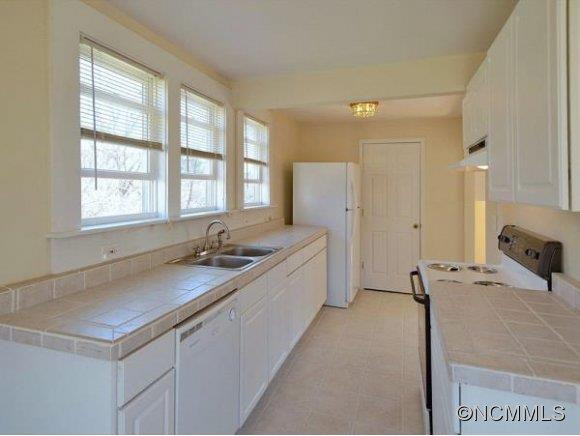 18 RIDGE AVENUE - Photo 7