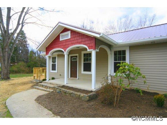 117 Brooklyn Ave - Photo 2