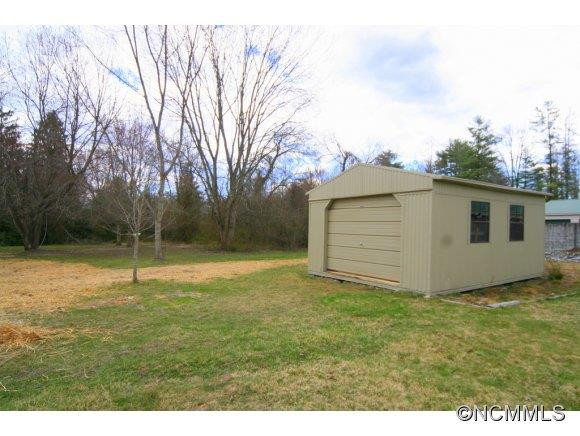 117 Brooklyn Ave - Photo 13