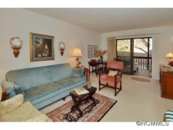 51 Lake Drive Unit 4N - Photo 2