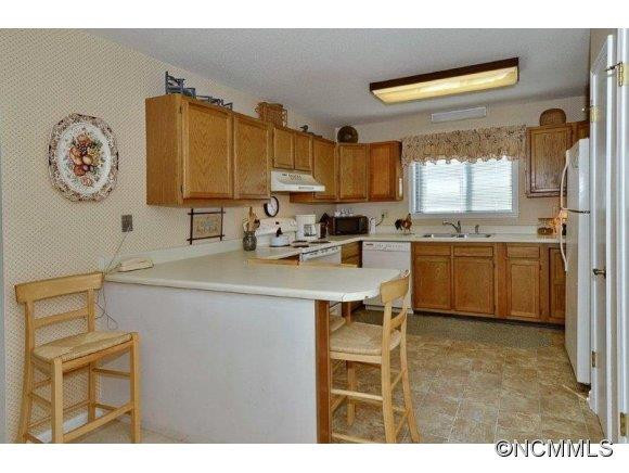 51 Lake Drive Unit 4N - Photo 3