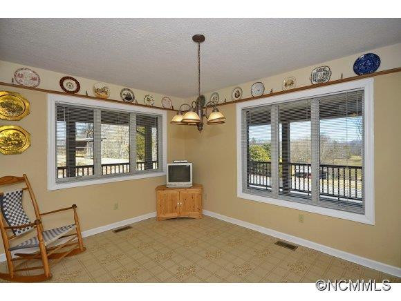 203 HADSOCK LANE - Photo 11
