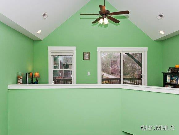 4 Roselyn Way - Photo 17