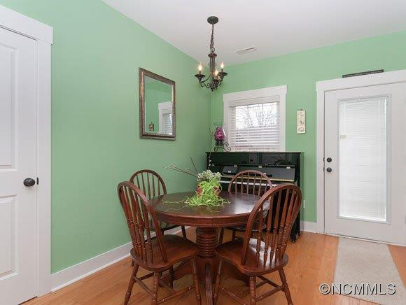 4 Roselyn Way - Photo 4