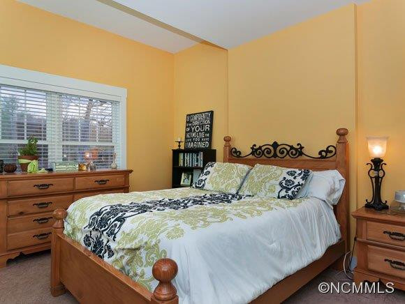 4 Roselyn Way - Photo 8