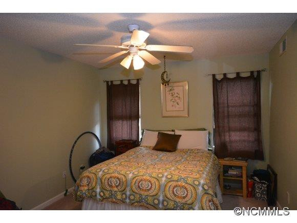 306 Abbey Circle - Photo 11