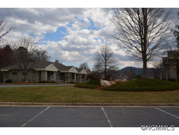 306 Abbey Circle - Photo 3