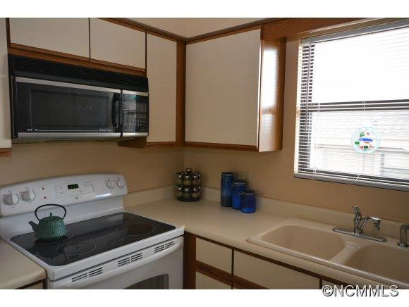 306 Abbey Circle - Photo 9