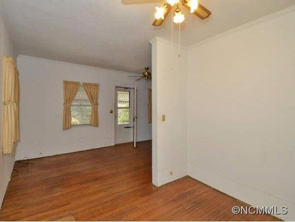 69 MADELINE AVE - Photo 3