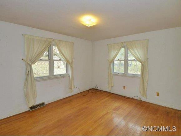 69 MADELINE AVE - Photo 8