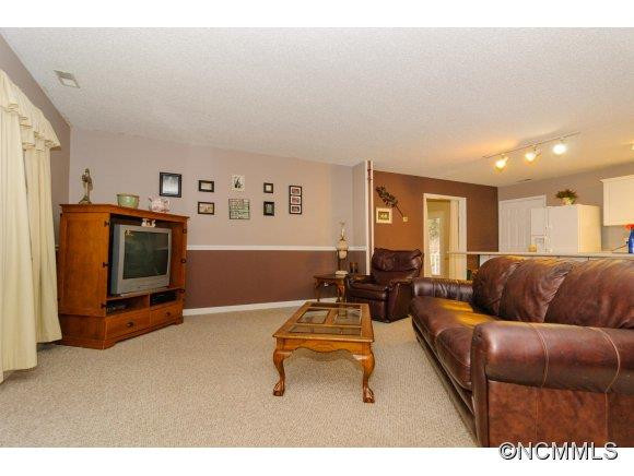 104 Timberleaf Dr - Photo 8