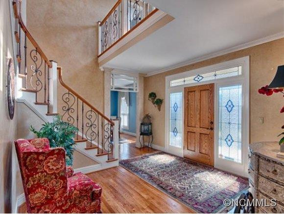 1121 Burnside Drive - Photo 2