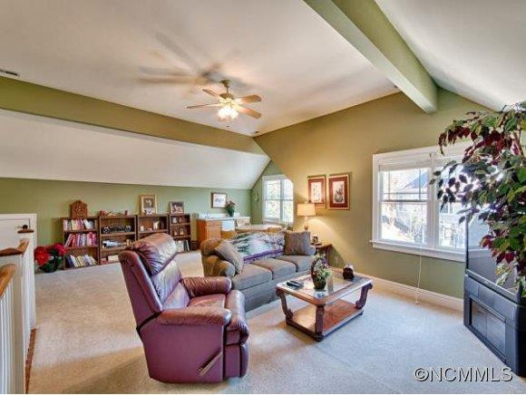 1121 Burnside Drive - Photo 17
