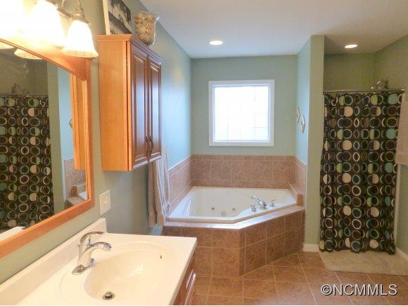904 MILLS GAP ROAD - Photo 12