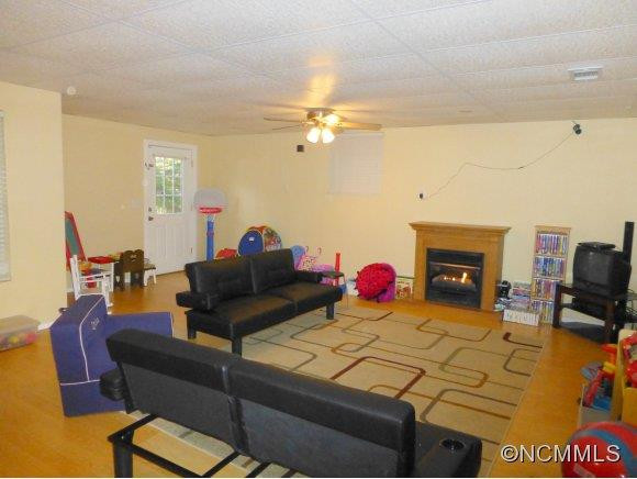 904 MILLS GAP ROAD - Photo 17