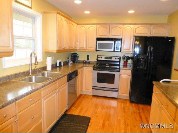904 MILLS GAP ROAD - Photo 7