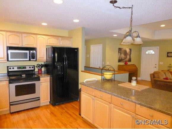 904 MILLS GAP ROAD - Photo 8