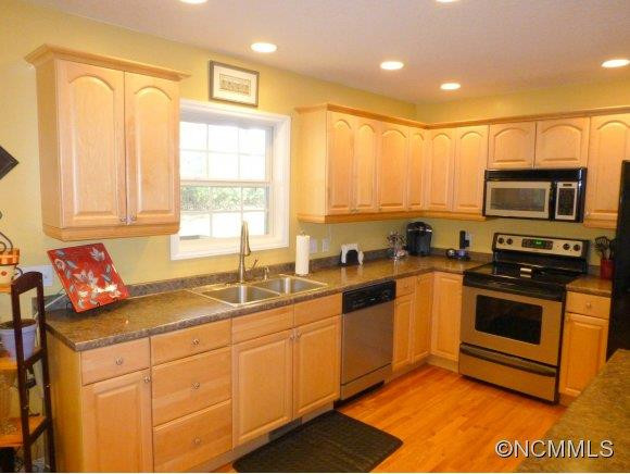 904 MILLS GAP ROAD - Photo 9