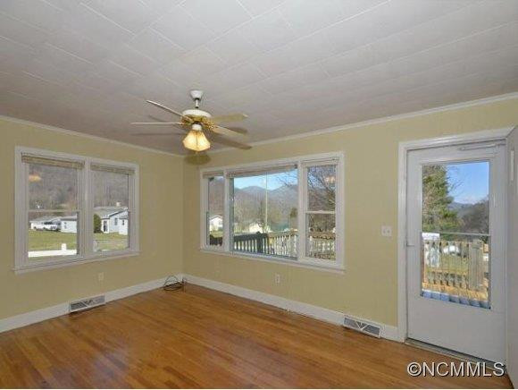 407 VALLEY VIEW CIRCLE - Photo 4