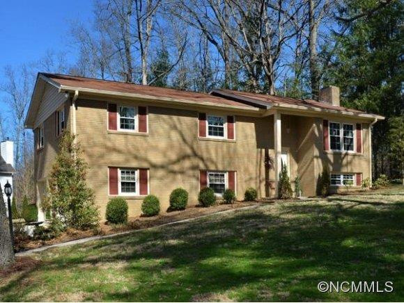 211 CASTLETON DRIVE