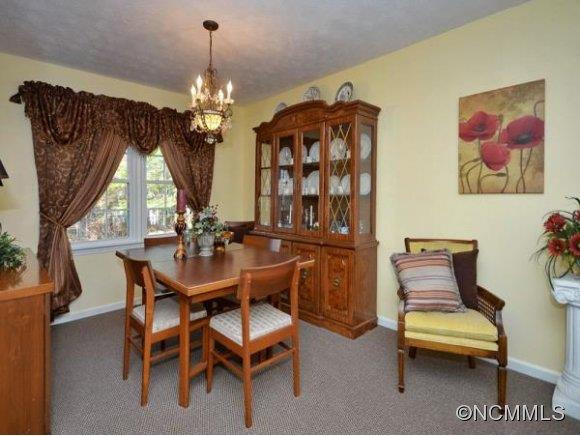 211 CASTLETON DRIVE - Photo 4