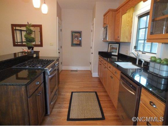 111 Montford Avenue - Photo 14