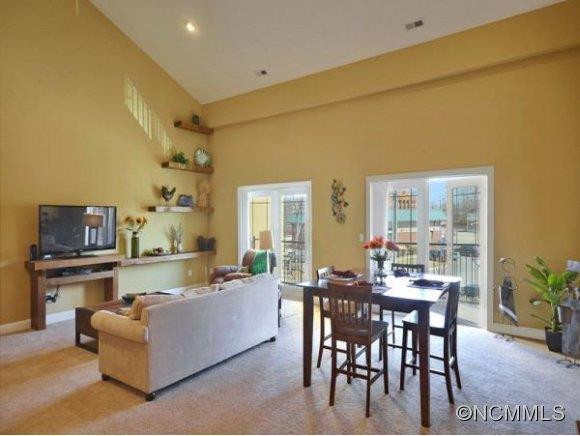 475K S. CHURCH ST. - Photo 3