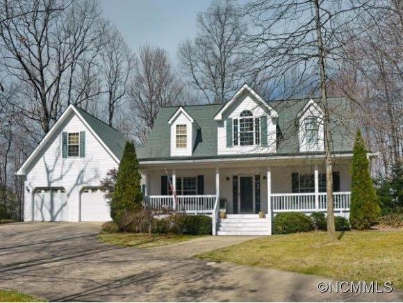 132 RAVENWOOD LANE
