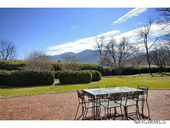 191 Waynewood Drive - Photo 2