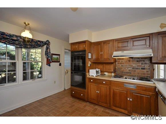 191 Waynewood Drive - Photo 11