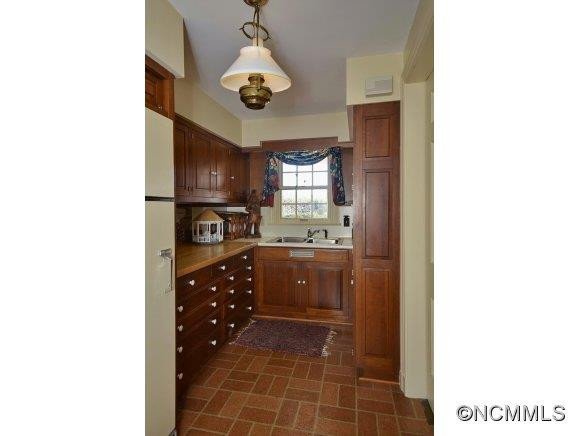 191 Waynewood Drive - Photo 12