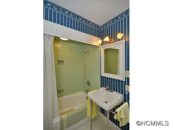 191 Waynewood Drive - Photo 19
